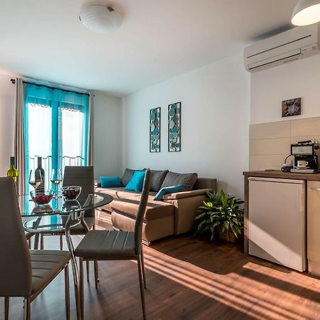 City Market Apartments Pula Extérieur photo