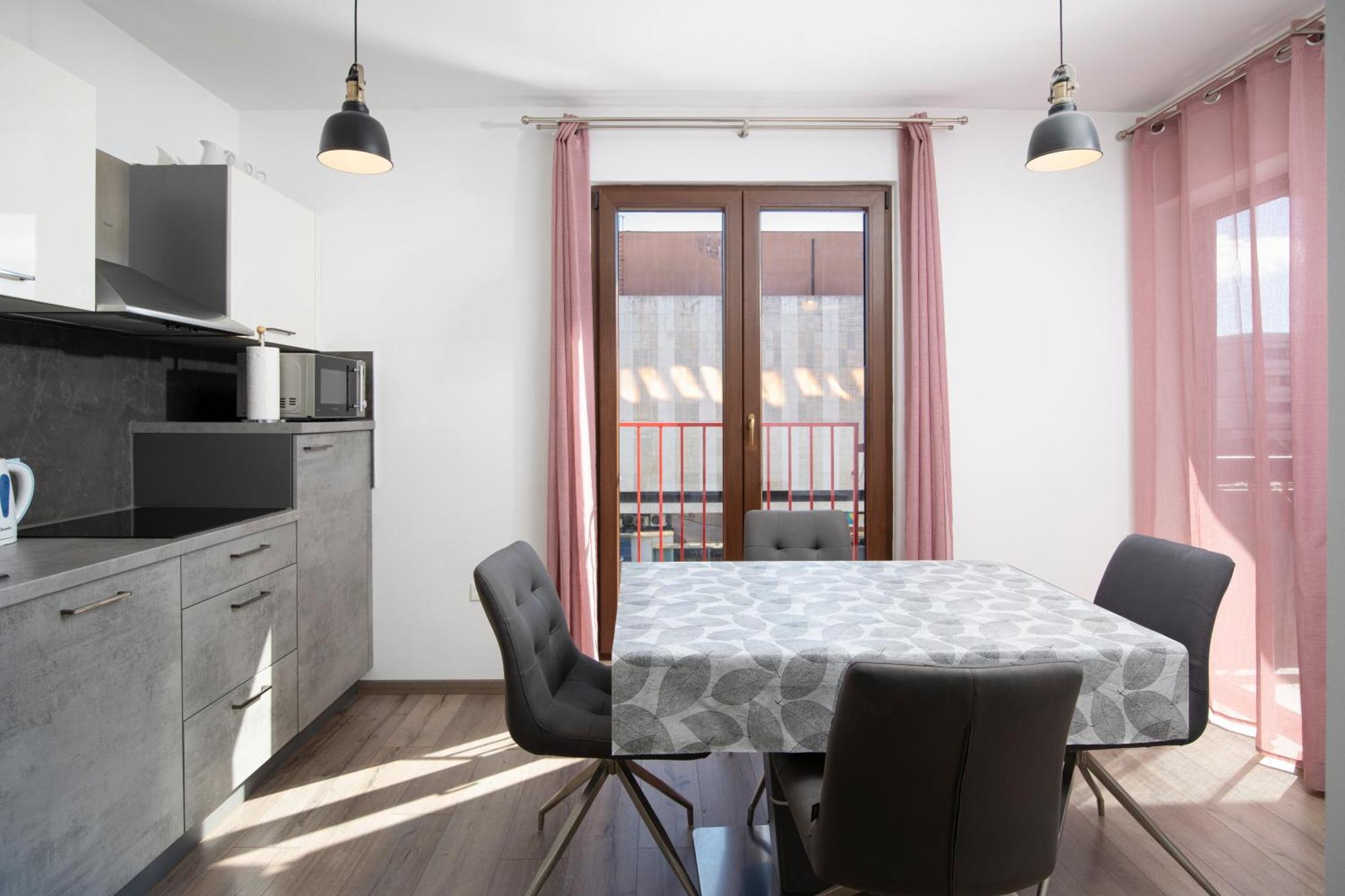 City Market Apartments Pula Extérieur photo