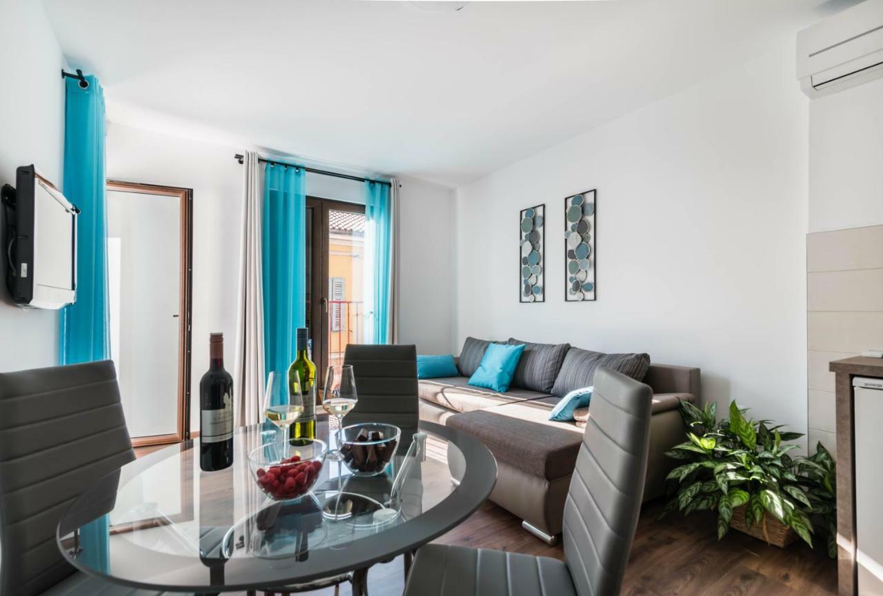 City Market Apartments Pula Extérieur photo